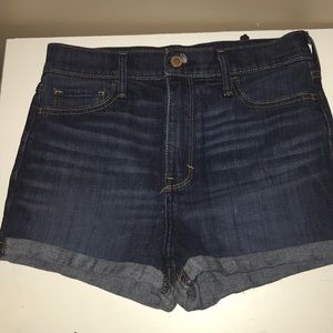 Holister shorts size 26